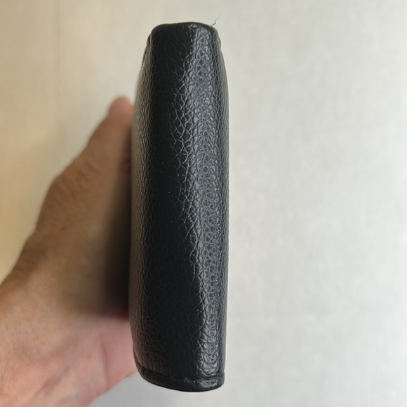 PUMA ORIGINAL BIFOLD BLACK GENUINE LEATHER WALLET LIKE NEW - Picture 11 of 15